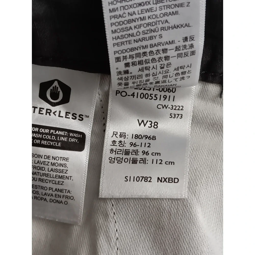 Levi Strauss Co Mens Cargo Shorts Olive Green Waterless Size 38 - Picture 8 of 9